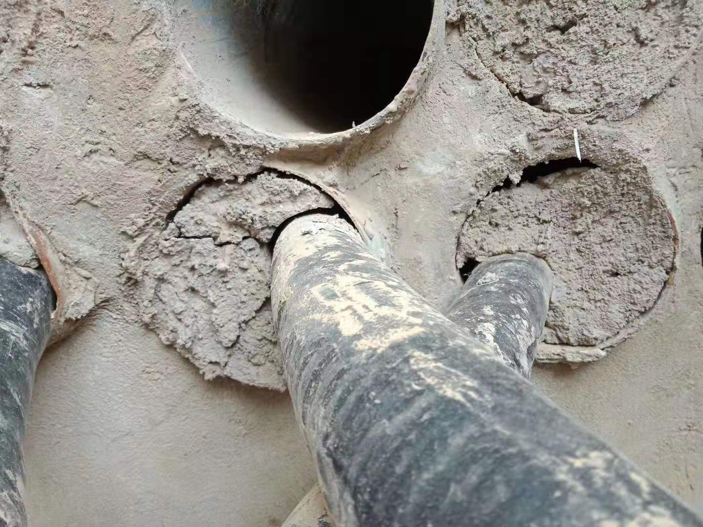 水泥和堵浆处理电缆管道封堵效果到底怎么样